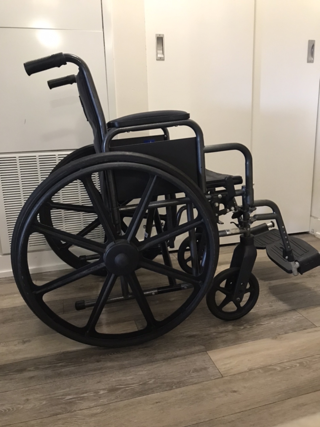 Medline Black Wheelchair - photo 2