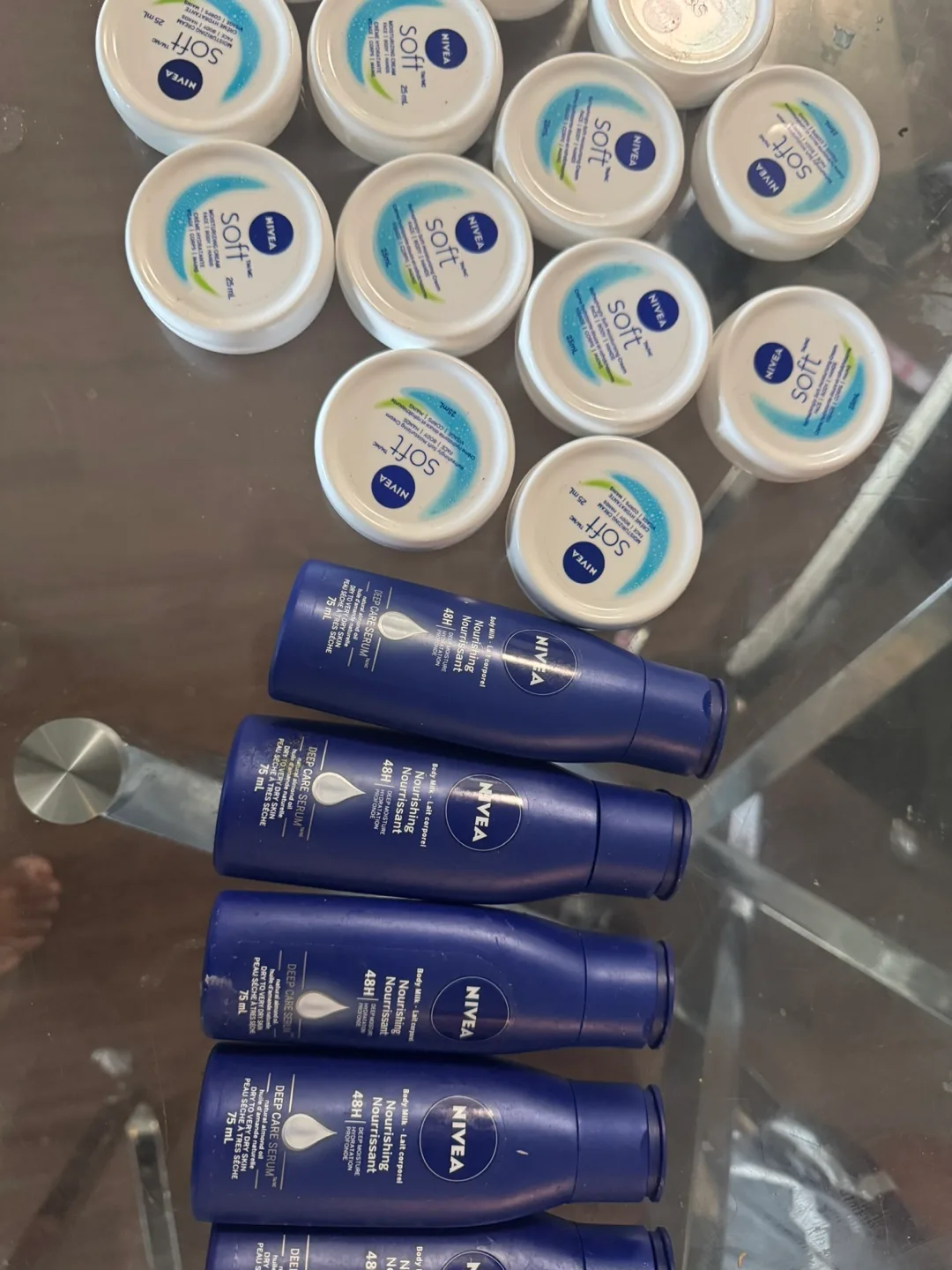 Nivea Soft Cream & Nourishing Body Milk Lot thumbnail