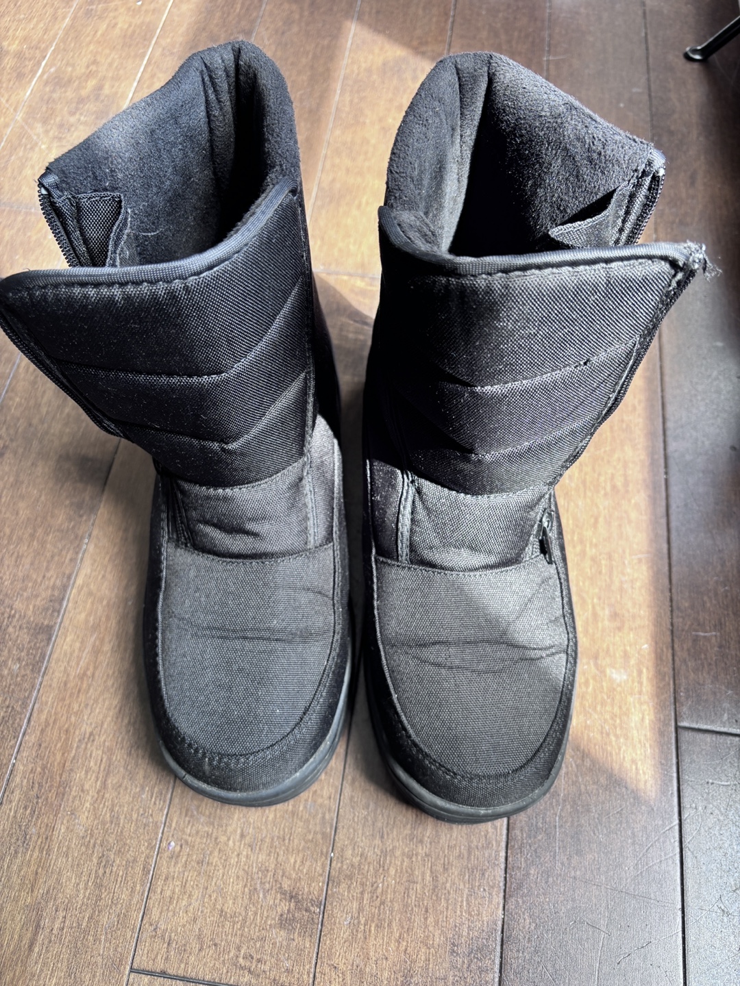 3M Thinsulate Black Winter Boots - Size 7