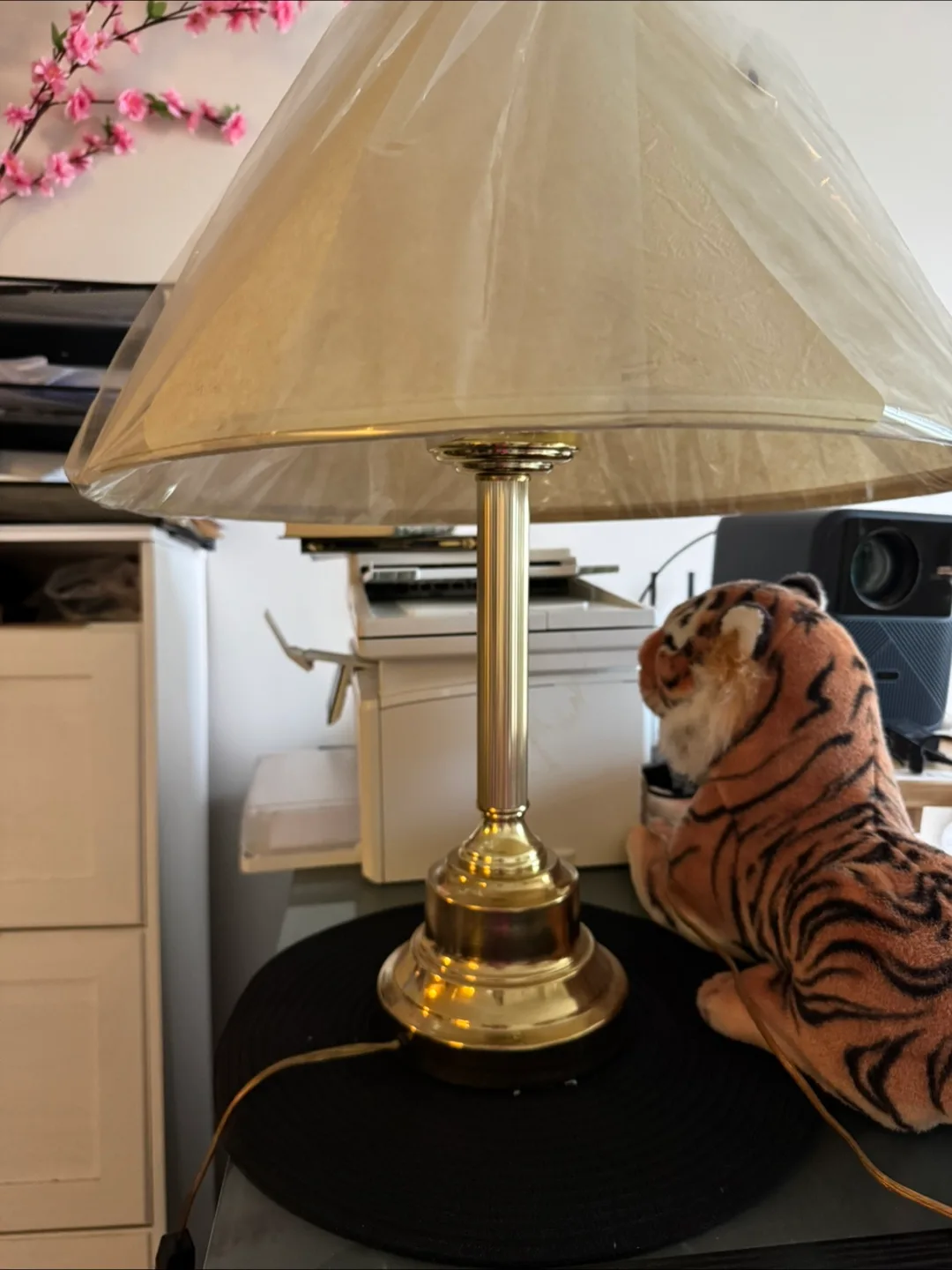 Vintage Brass Table Lamp thumbnail