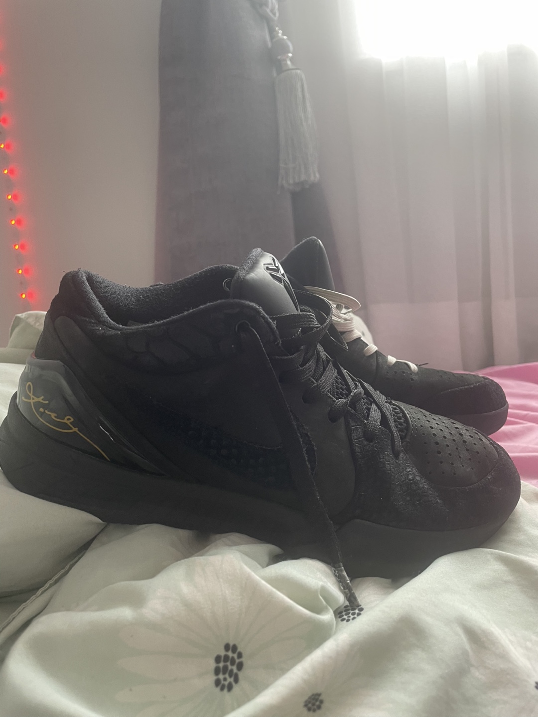 Kobe 4 gift of mamba
