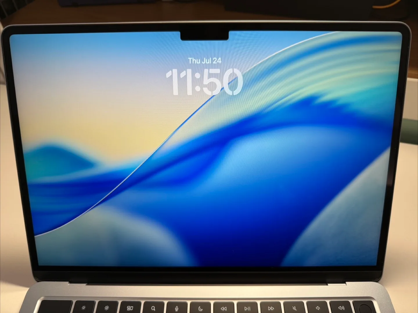 MacBook Air, 2025, M4 image indicator(7)