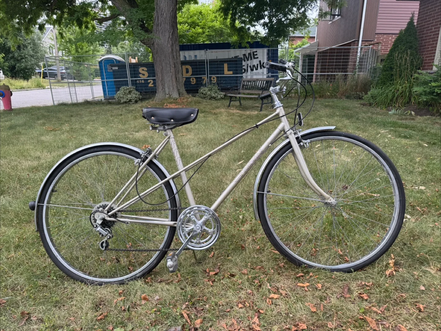 Vintage ladies 5 speed cruiser bike thumbnail
