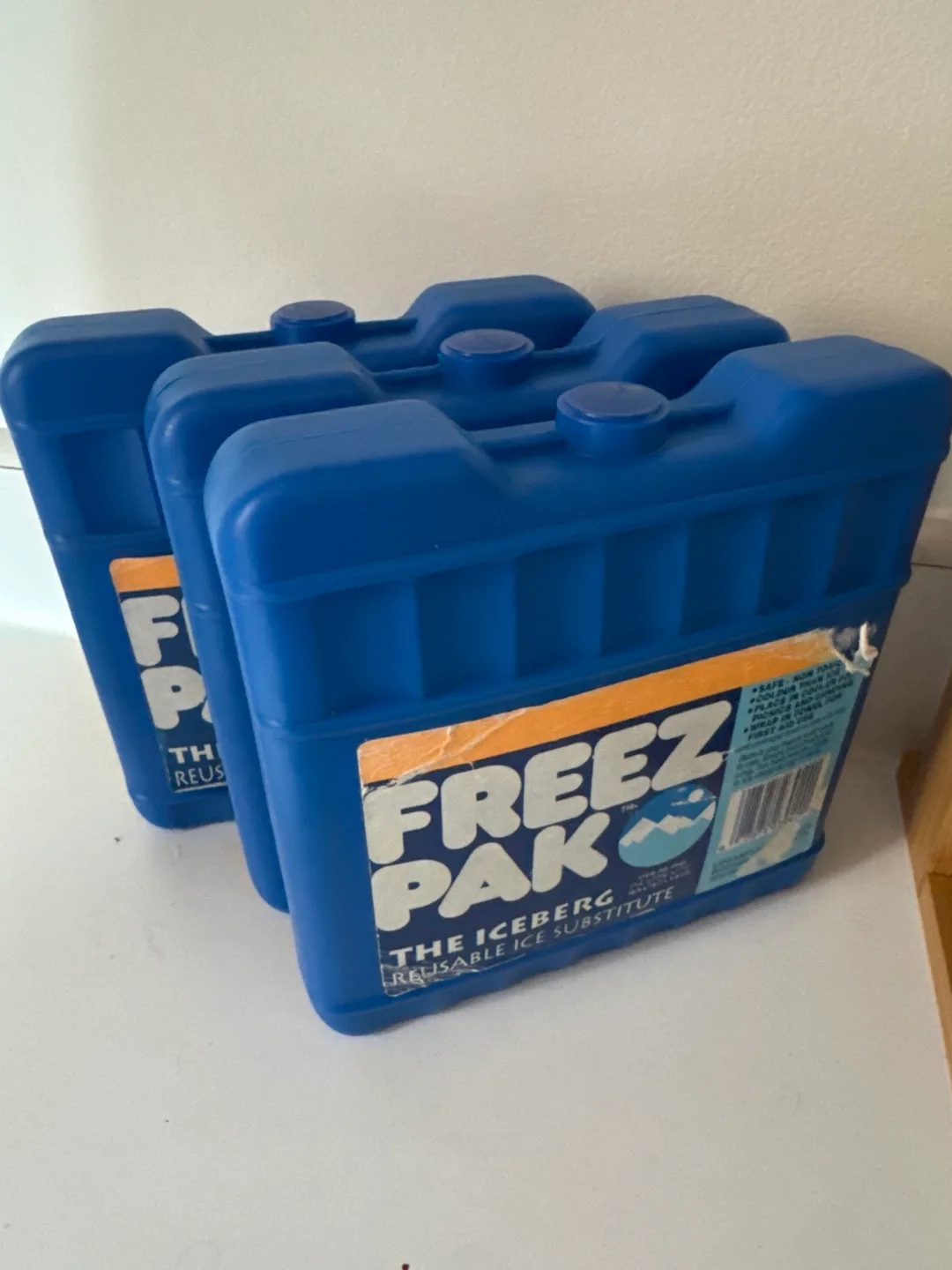 Freez Pak The Iceberg Reusable Ice Substitute thumbnail