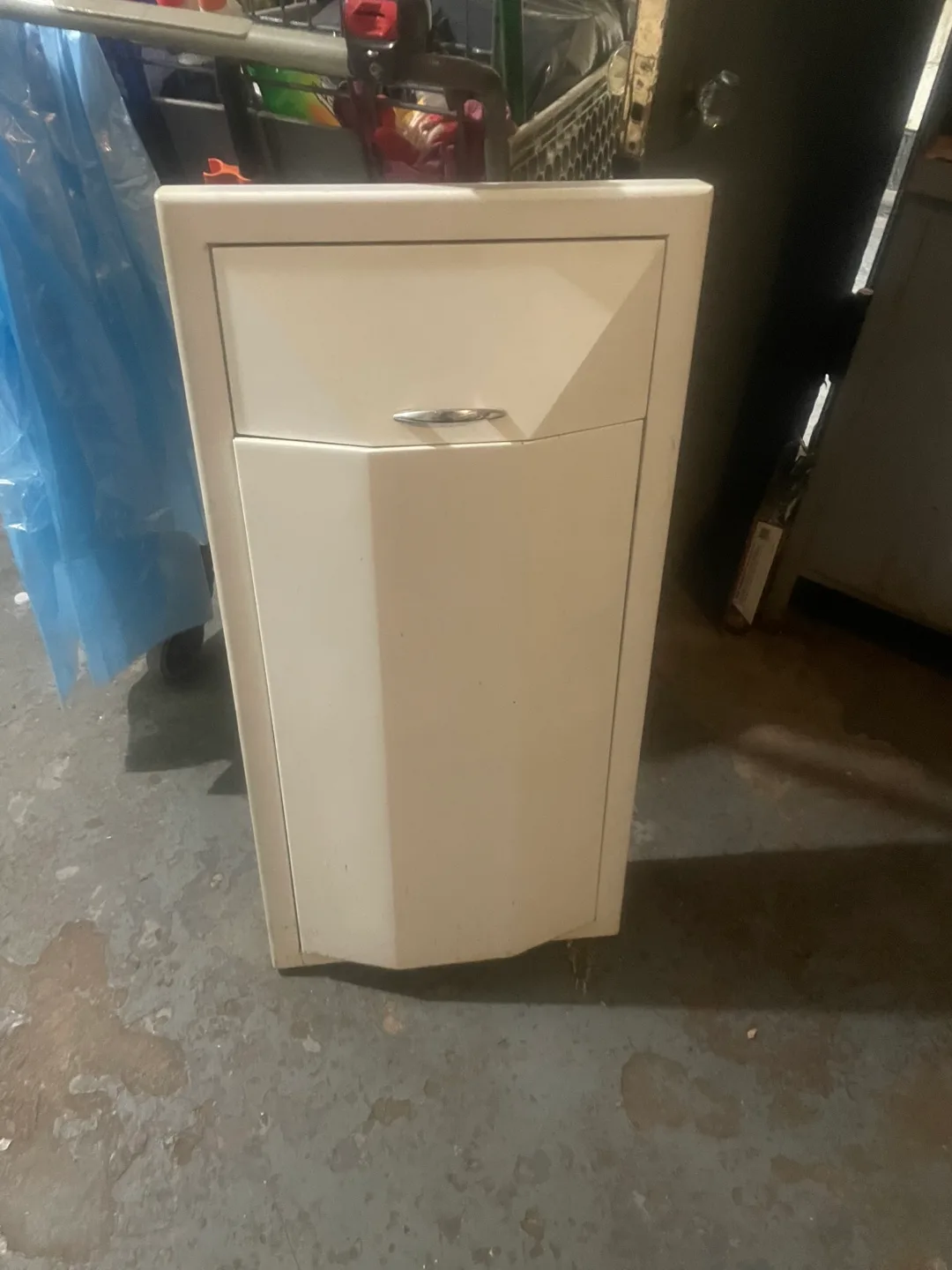 White Metal Cabinet thumbnail