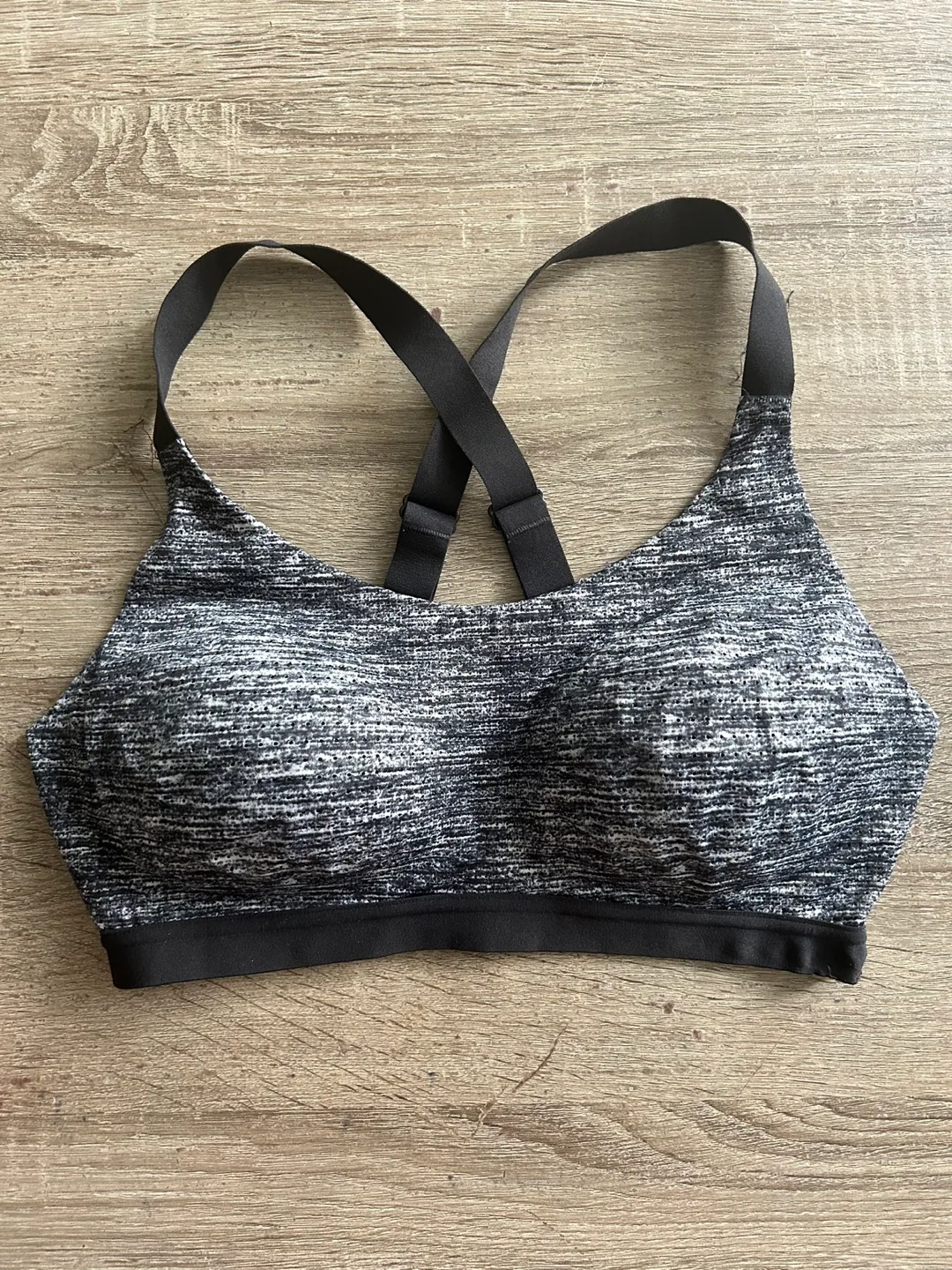 Victoria's Secret Sport Bra, 34D/75E thumbnail