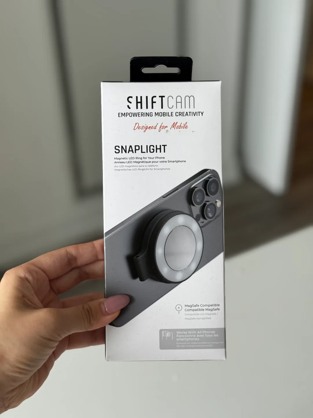 ShiftCam SnapLight Magnetic LED Ring Light - New! thumbnail