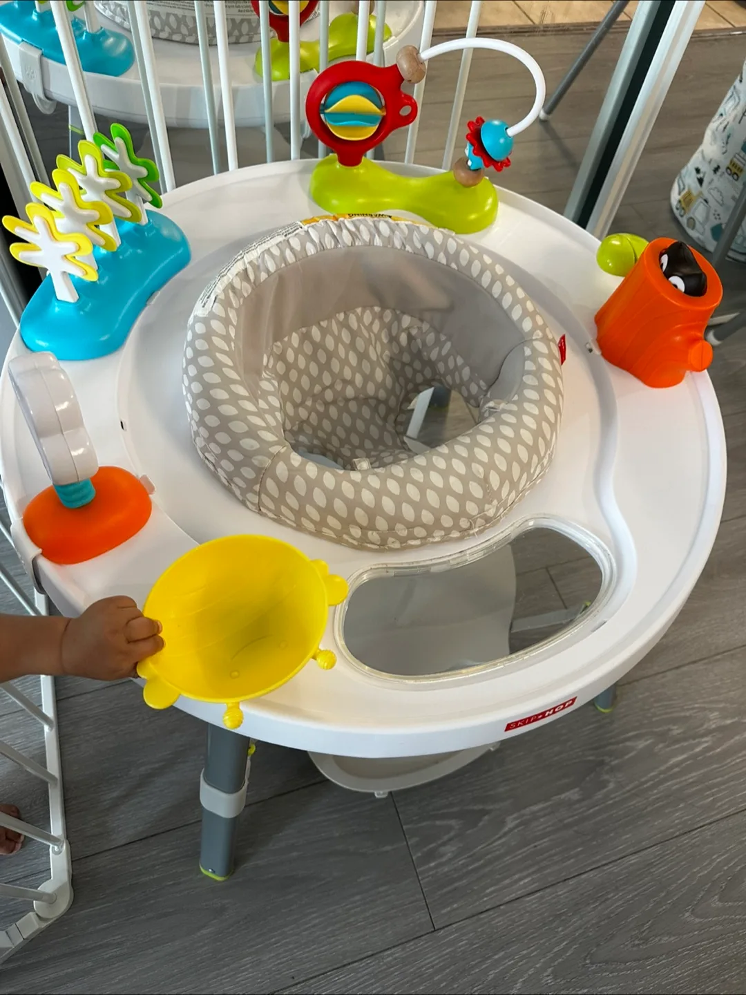 Skip Hop Explore & More Jumpscape Activity Center image indicator(4)