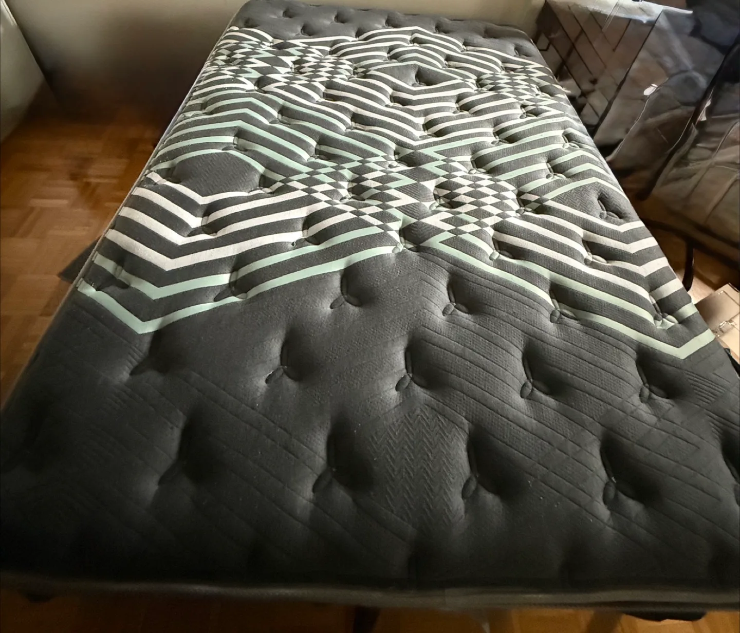Brick beauty rest Mattress thumbnail