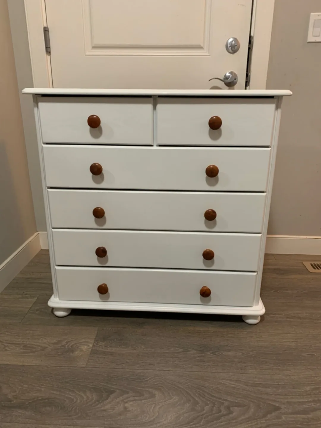 White Wooden 6-Drawer Dresser thumbnail
