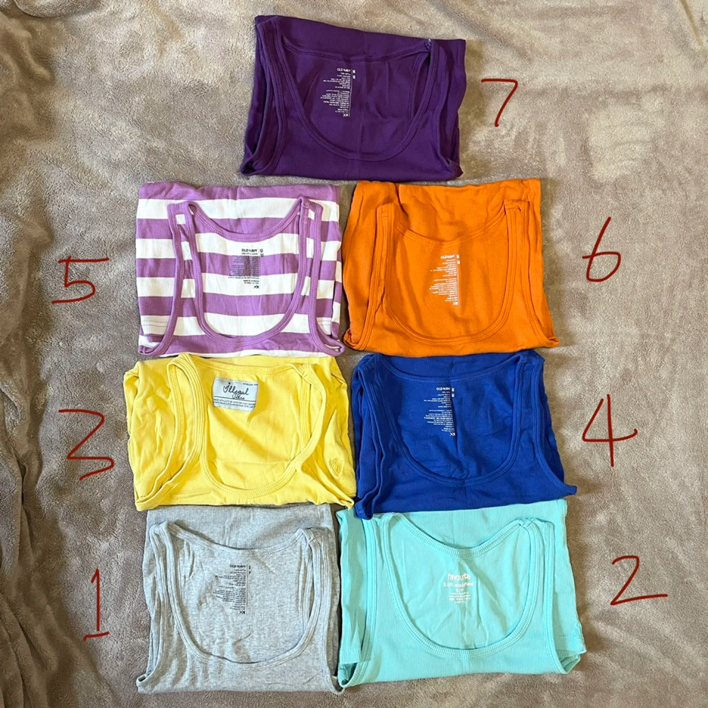 Girl’s/Women’s Tank Top bundles - S/M thumbnail
