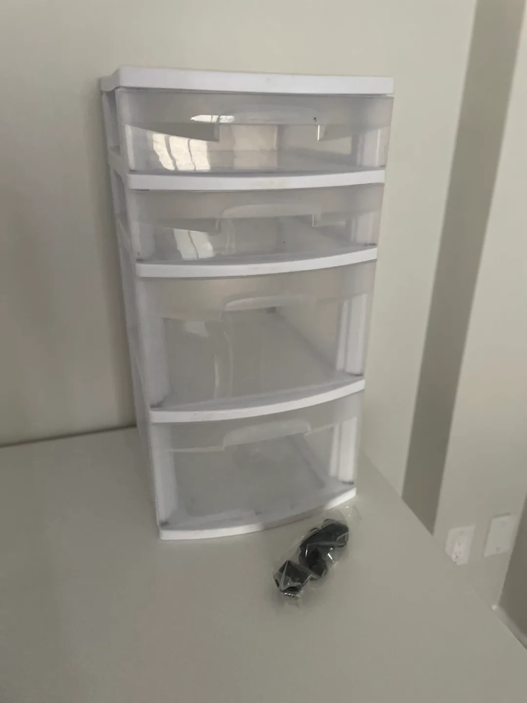 White 4-Drawer Plastic Storage Unit image indicator(2)