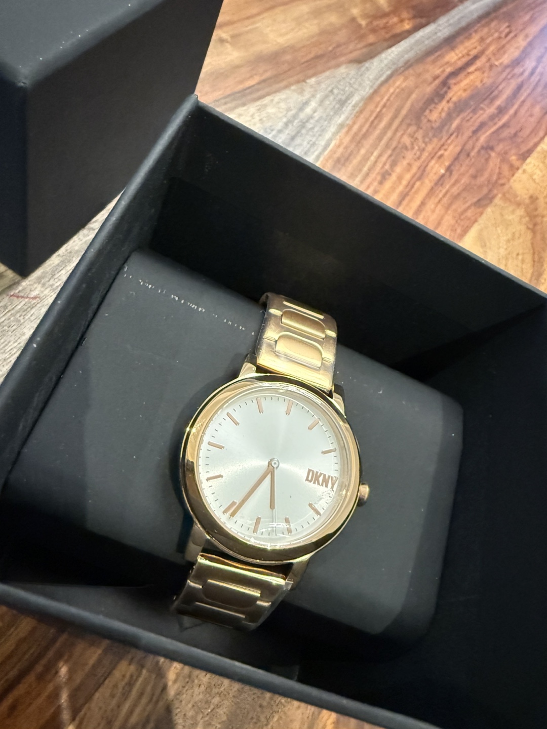 DKNY Gold Women's Watch with Box - photo 4