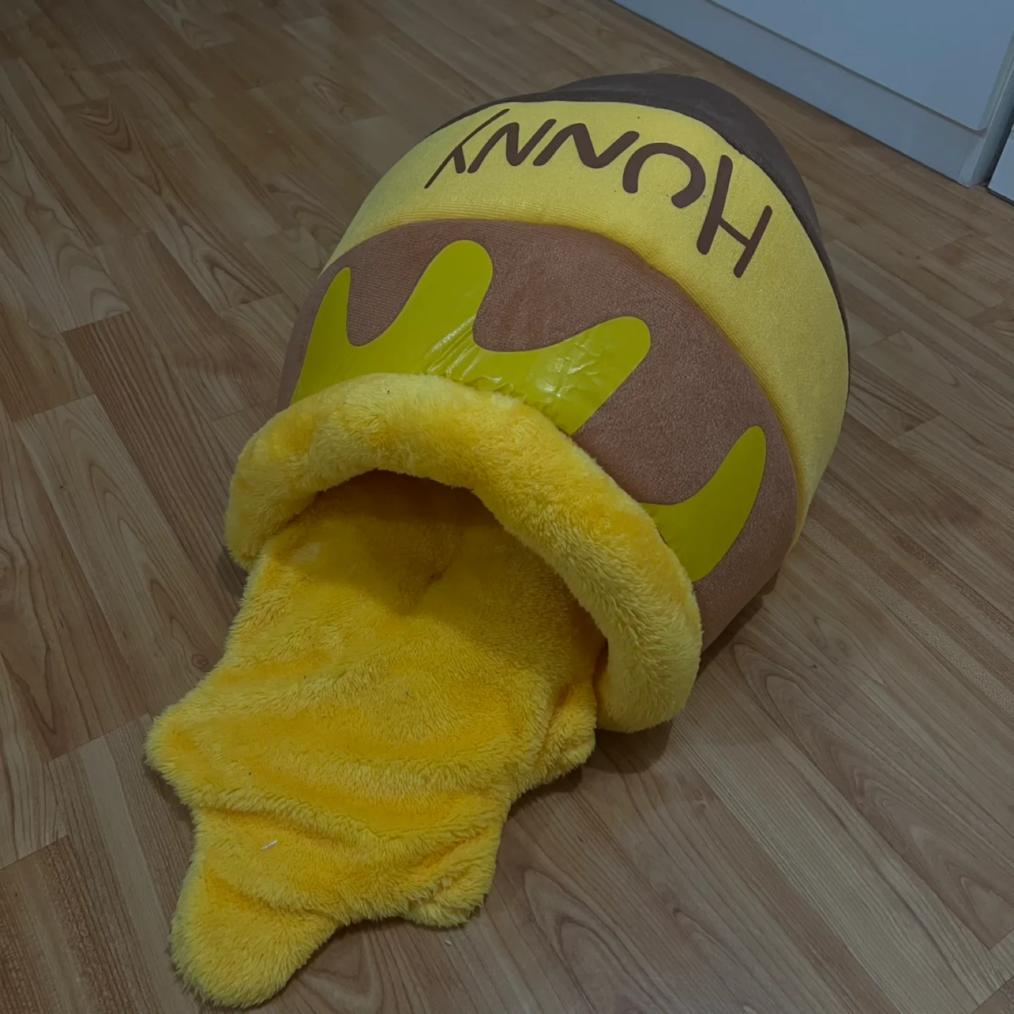 Honey Pot Pet Bed thumbnail