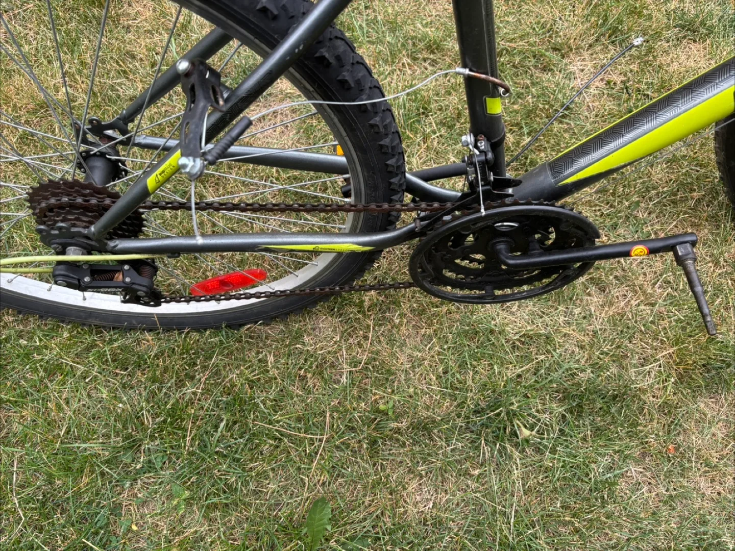 Movevelo Algonquin Mountain Bike - Black/Green image indicator(3)