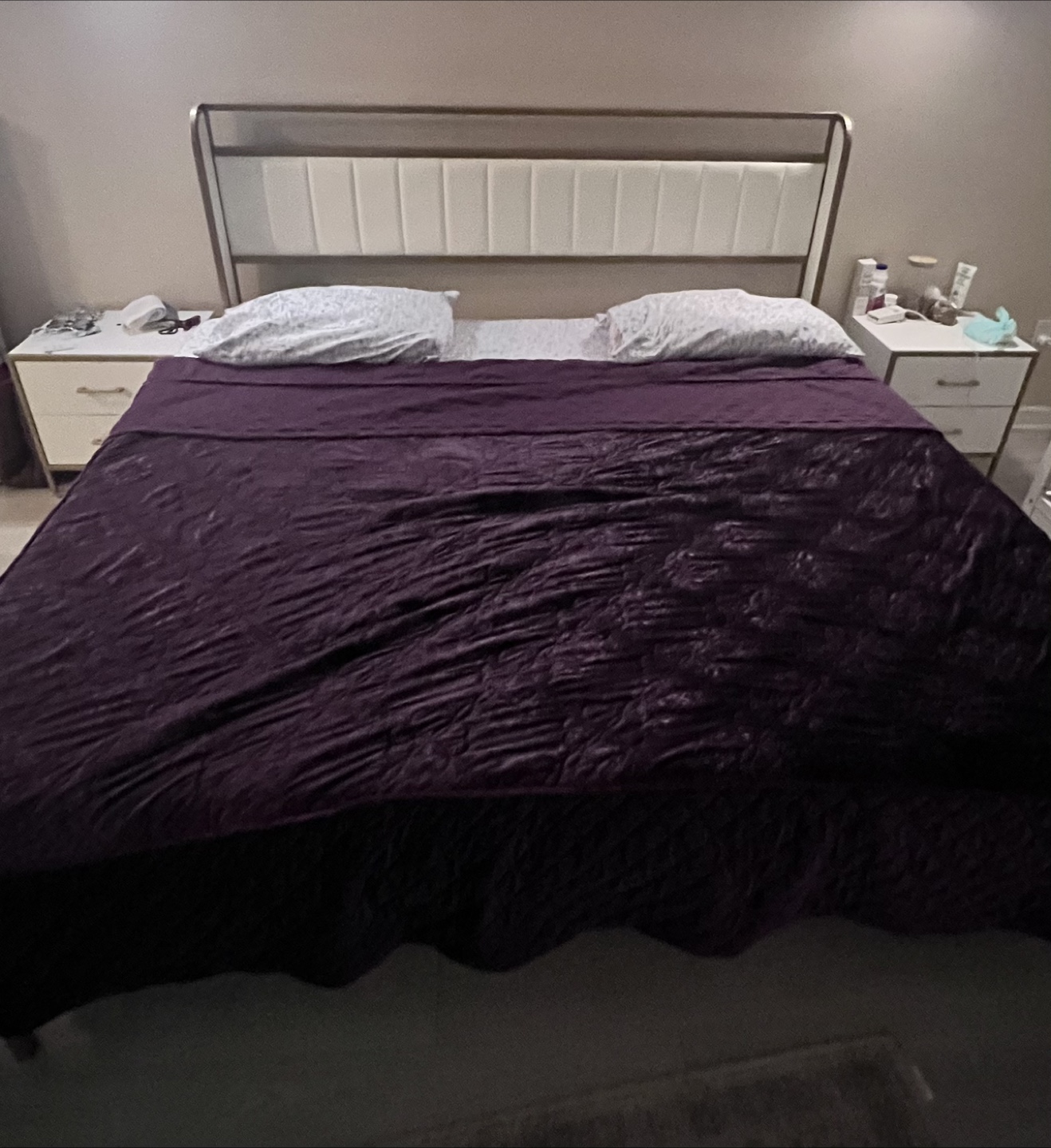King sized bed