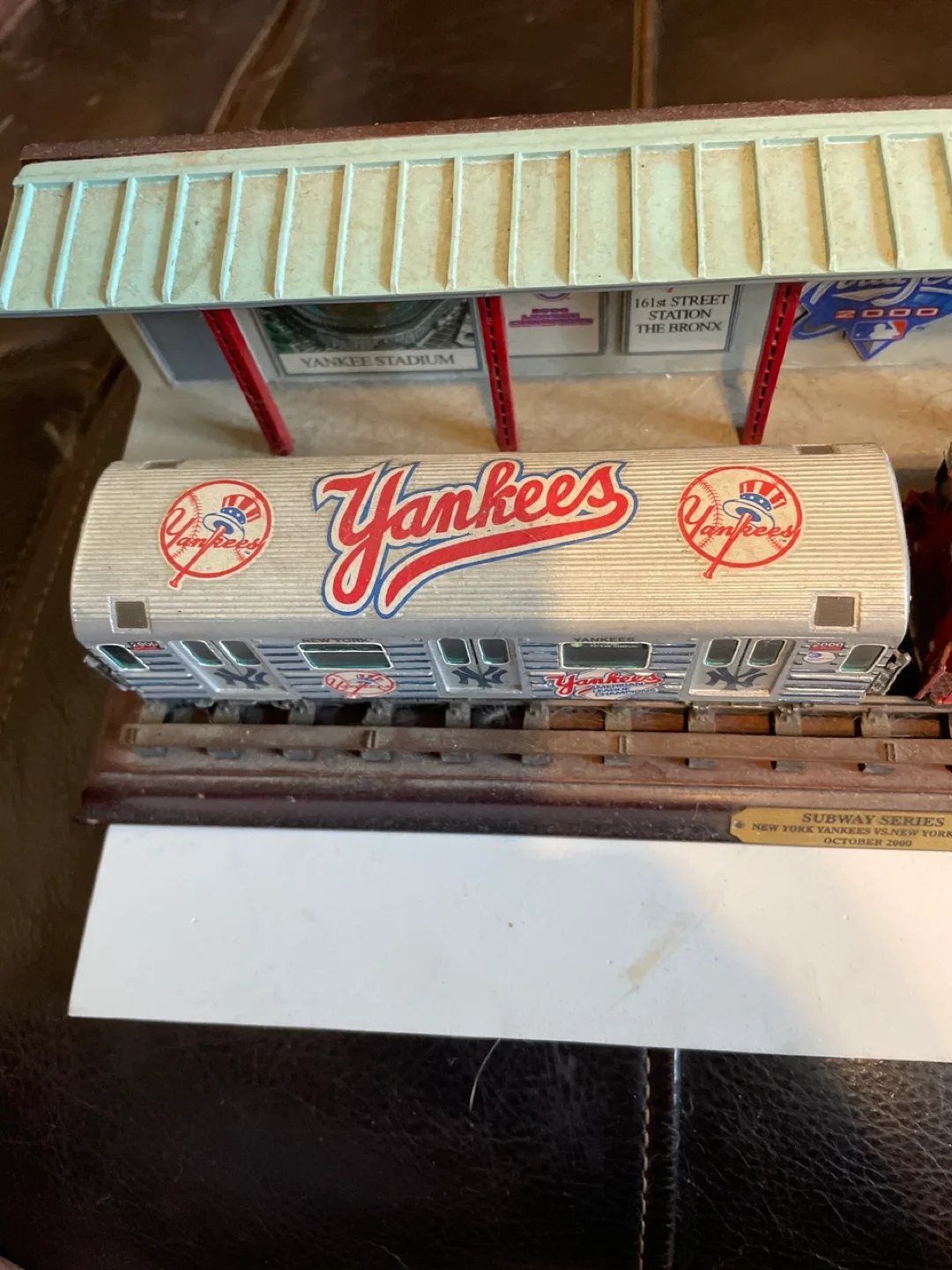 Subway Series New York Yankees vs New York Mets Train Set image indicator(2)