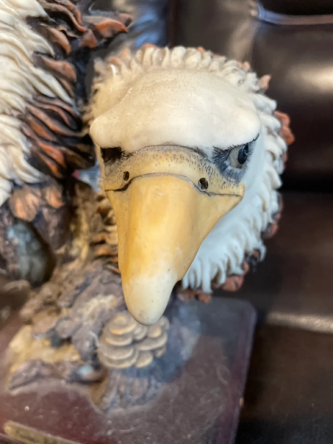 Precious Collection Double Eagle Figurine image indicator(4)