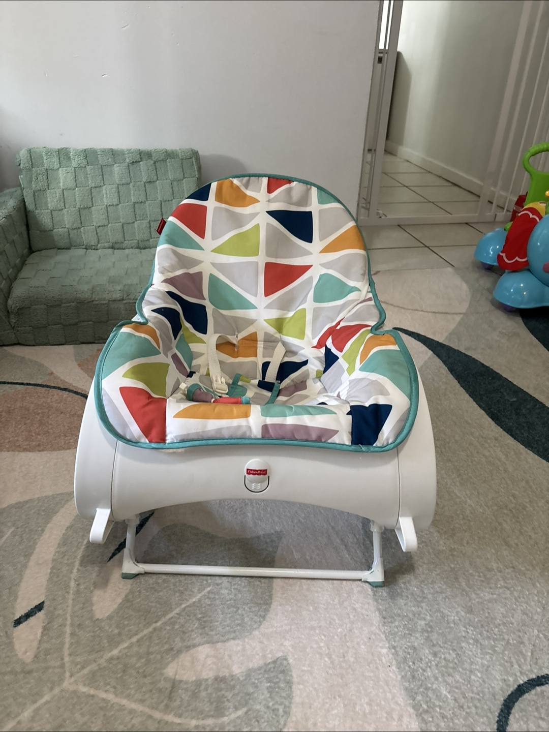 Fisher-Price Infant-to-Toddler Rocker - photo 3