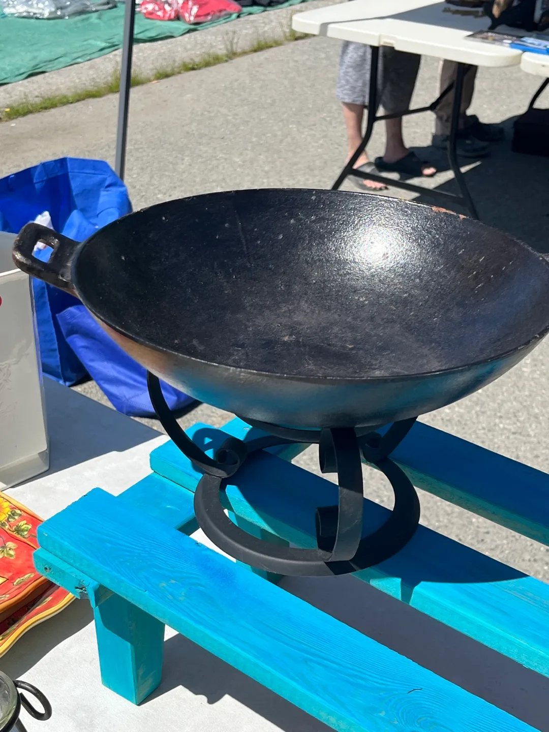 Cast Iron Wok with Stand thumbnail