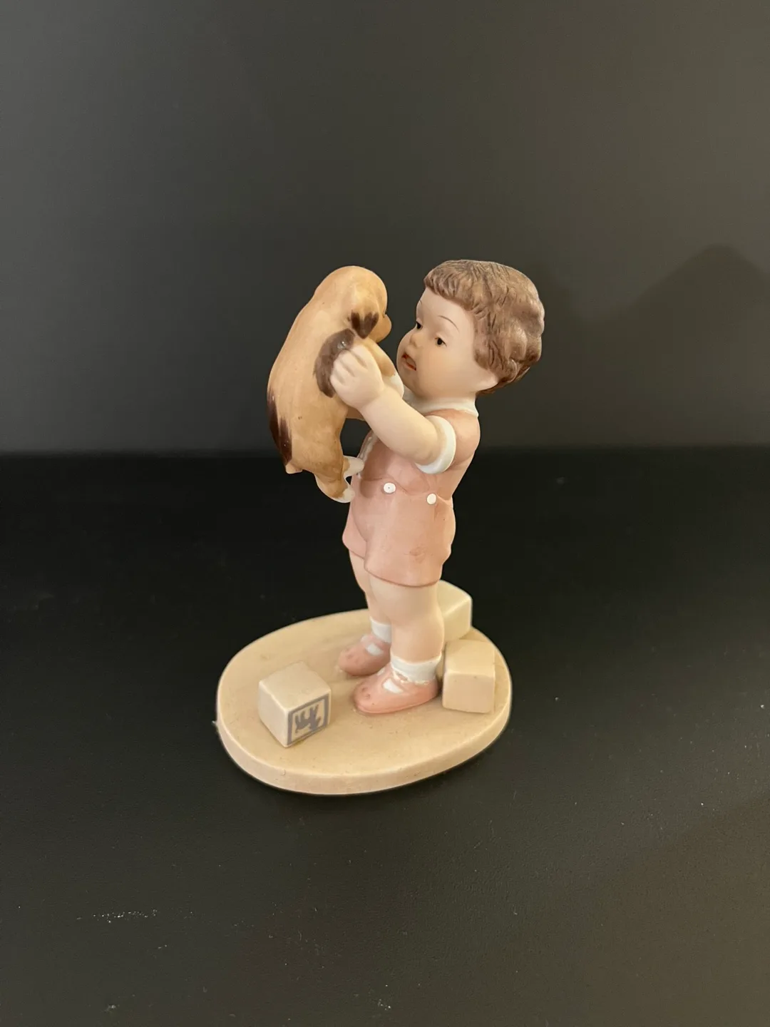 Bessie Pease Gutmann "Mine" Figurine image indicator(2)