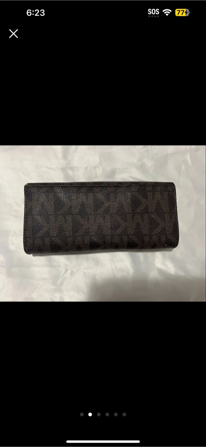 Michael Kors Brown Wallet image indicator(2)