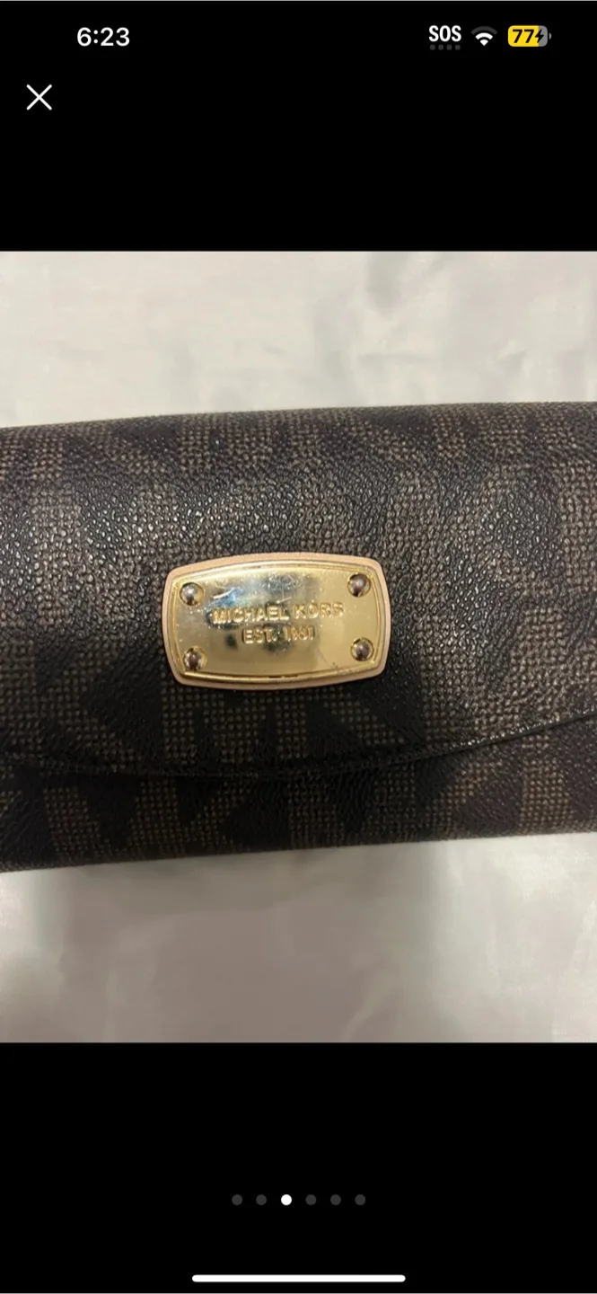 Michael Kors Brown Wallet image indicator(3)