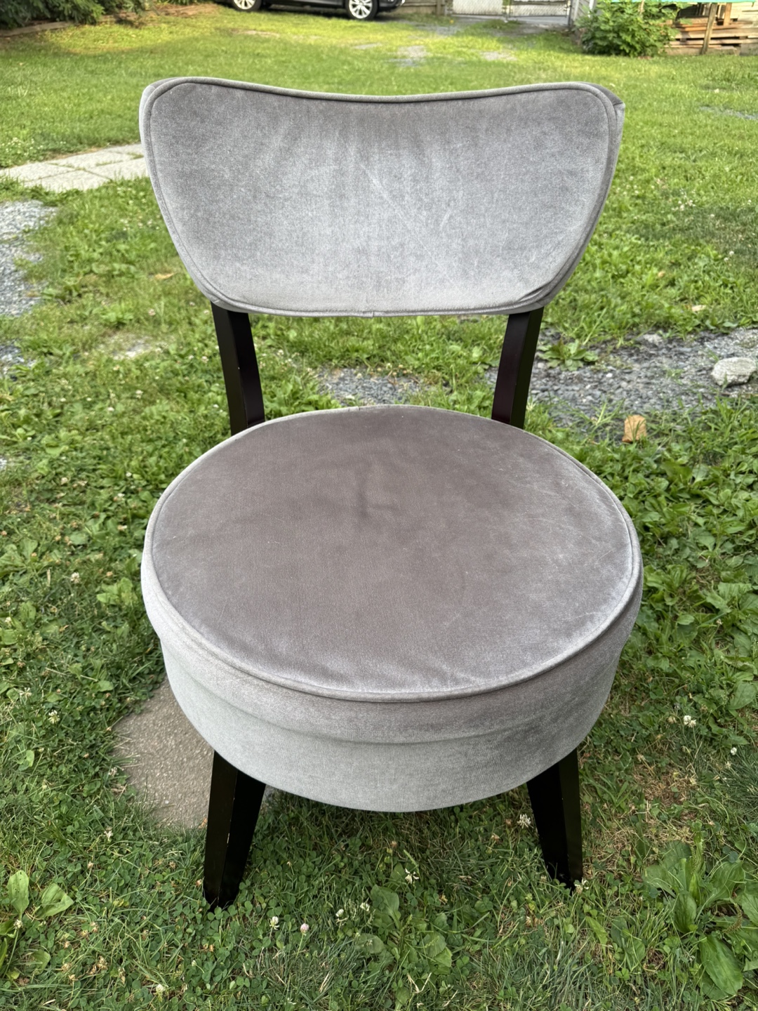 Gray Velvet Round Seat Accent Chair - photo 4