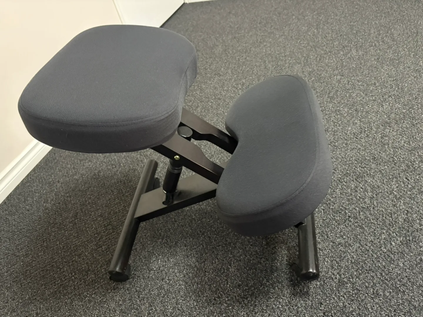 Kneeling Chair - Ergonomic Posture Support image indicator(2)