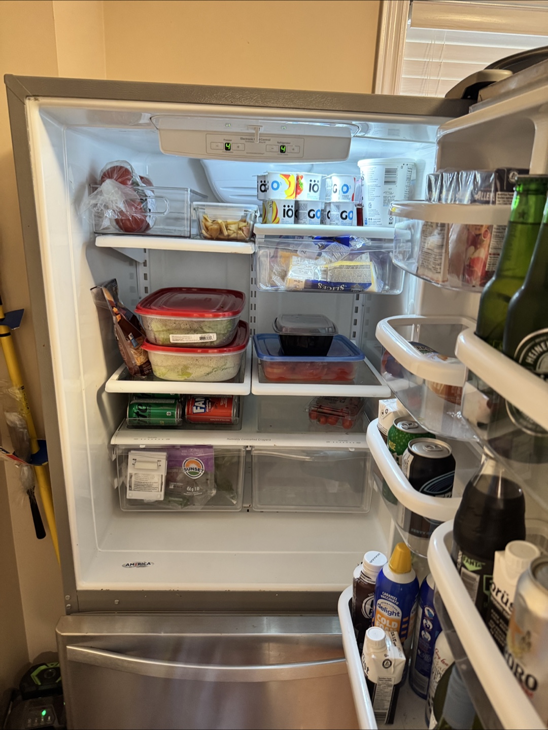 Whirlpool WRB329RFBm00 Refrigerator - photo 4