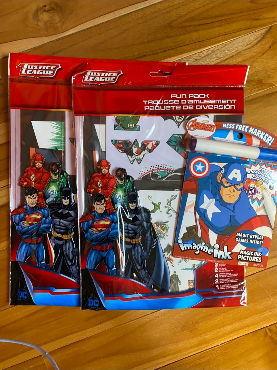 Marvel Avengers Imagine Ink & DC Justice League Fun Pack thumbnail