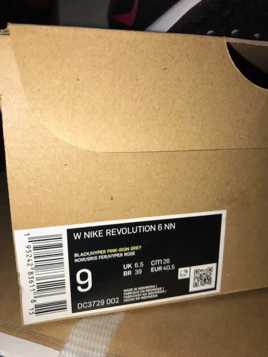 NIKE REVOLUTION - Women’s Size 6 NN image indicator(4)