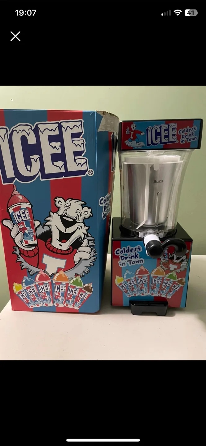 ICEE Slushie Machine with Box thumbnail