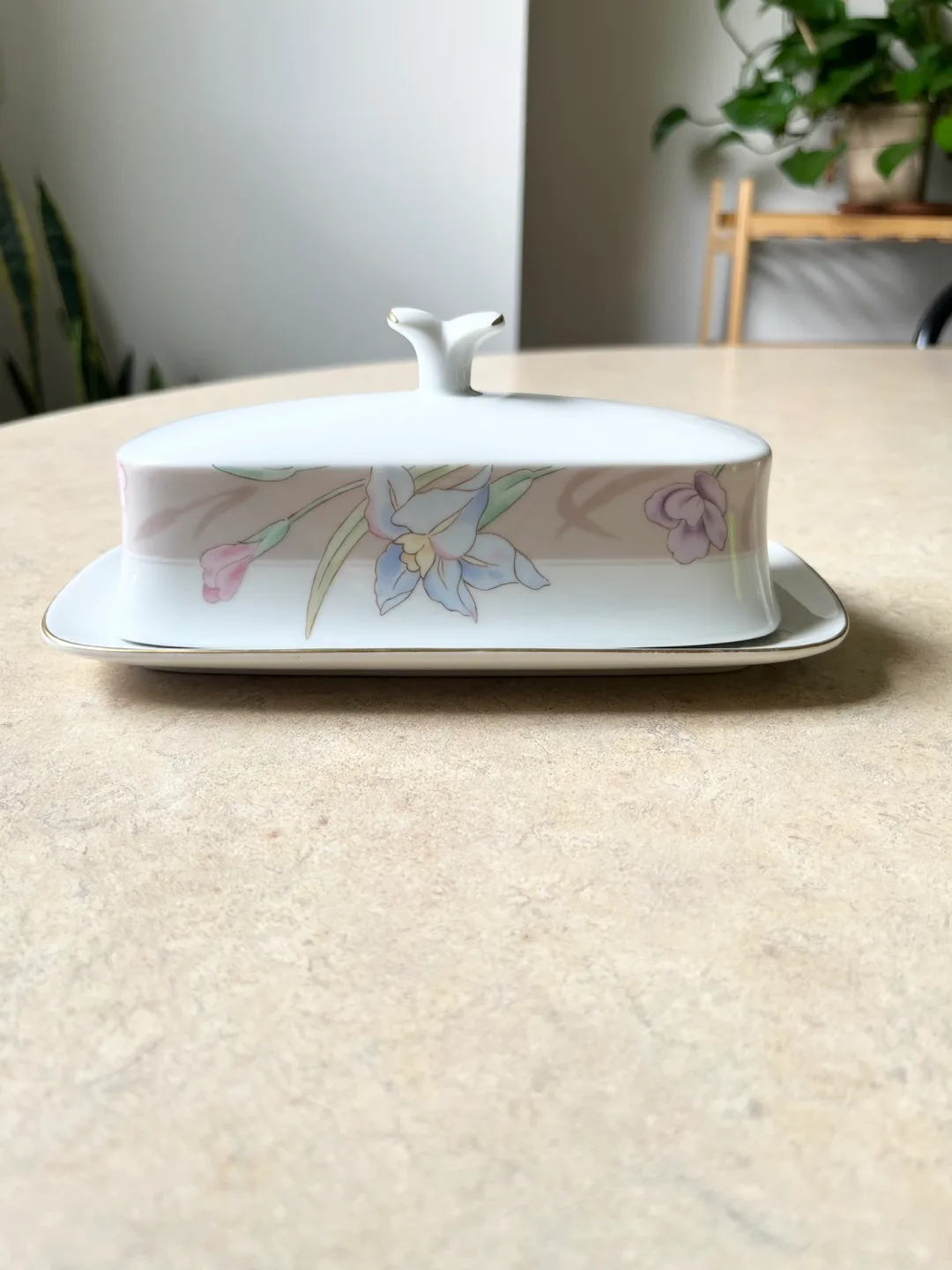 White Ceramic Butter Dish thumbnail