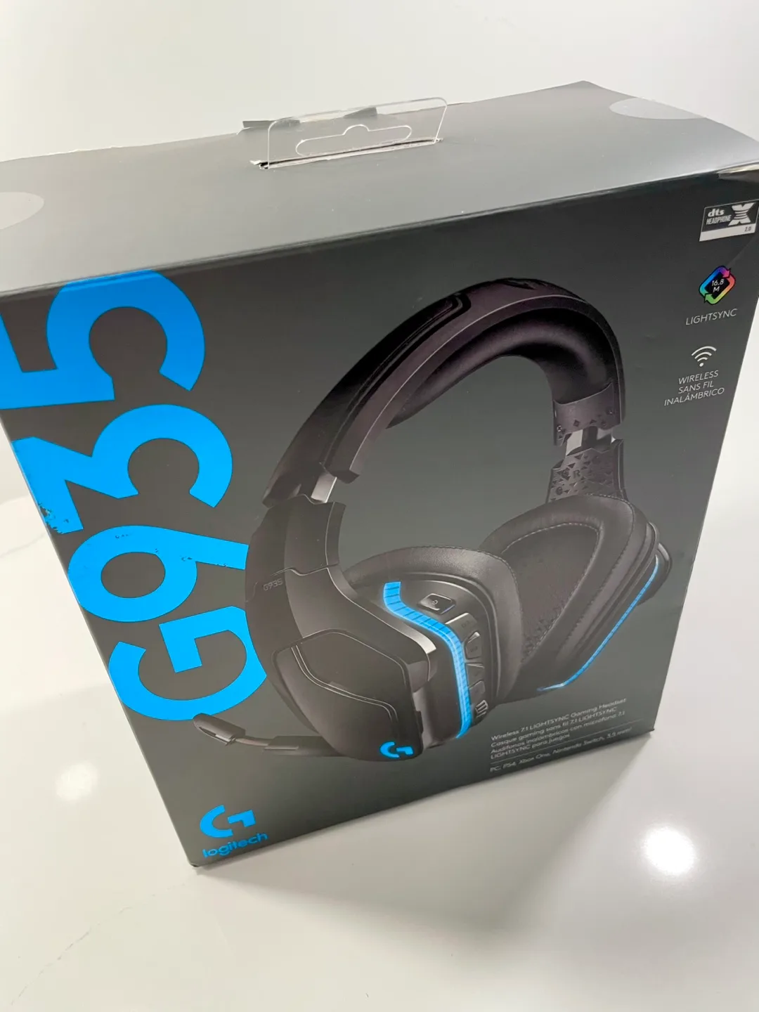 Logitech G935 Gaming Headset. Black/Blue. Brand New, Open Box. thumbnail