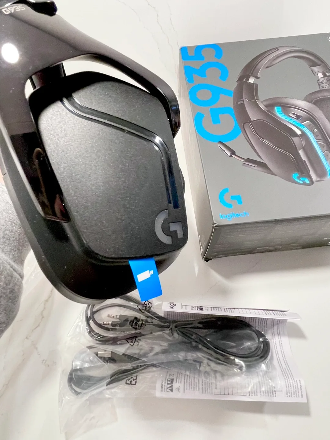 Logitech G935 Gaming Headset. Black/Blue. Brand New, Open Box. image indicator(4)