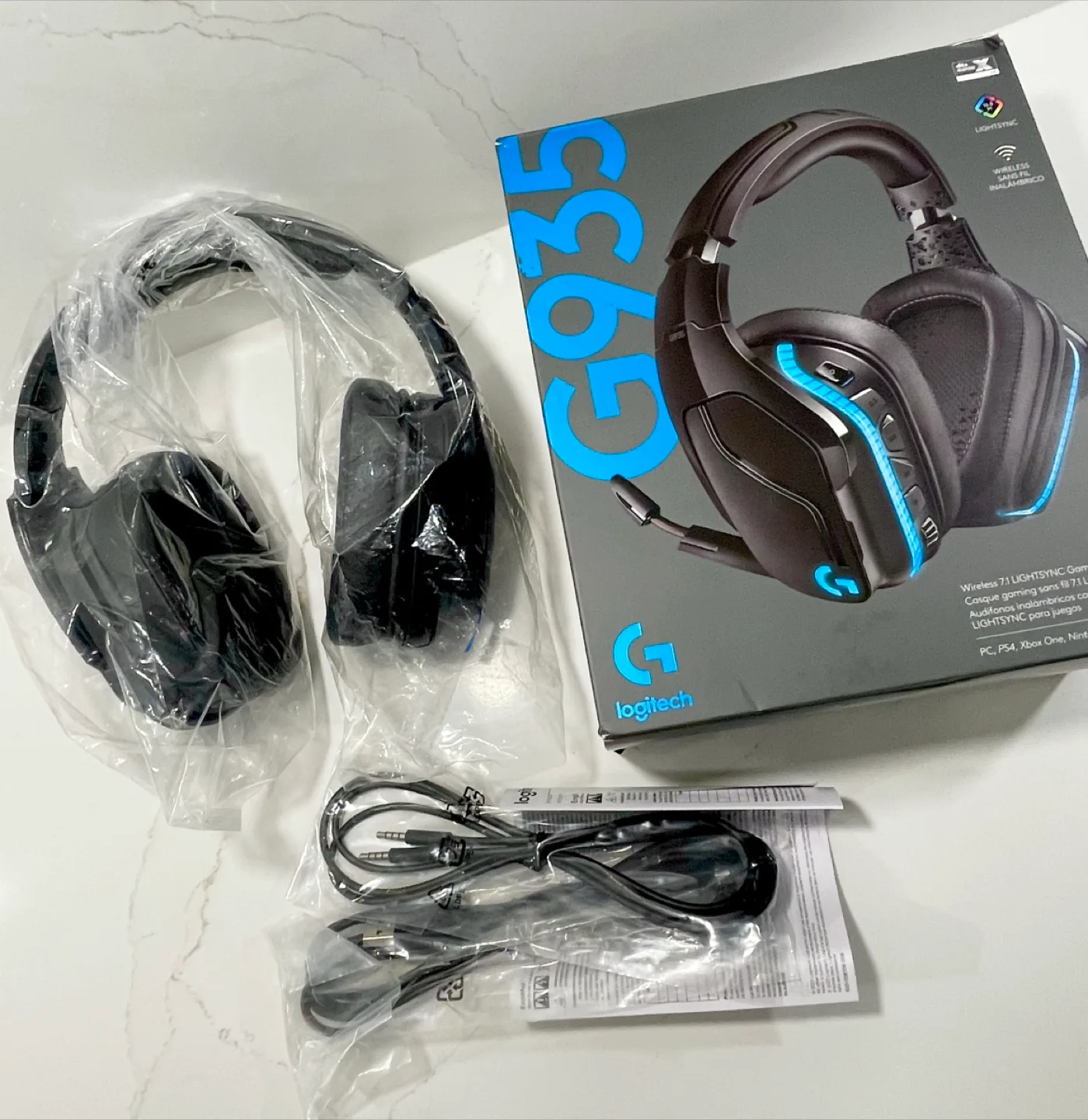 Logitech G935 Gaming Headset. Black/Blue. Brand New, Open Box. image indicator(2)