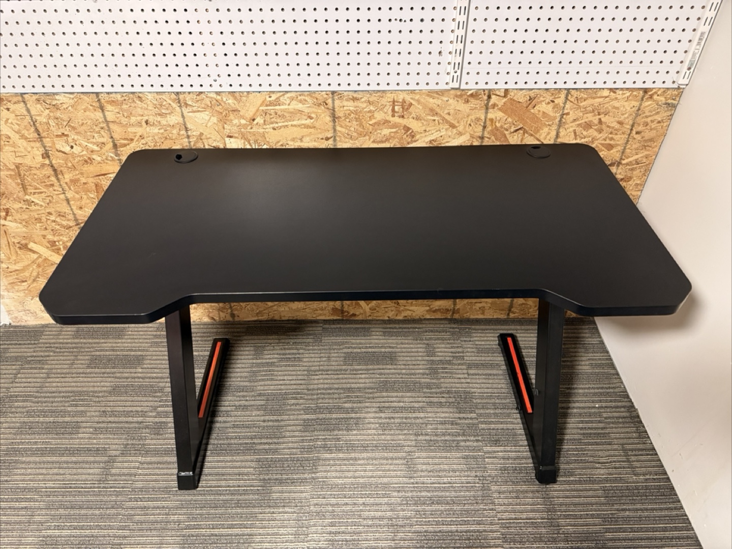 Black Gaming Desk - photo 2