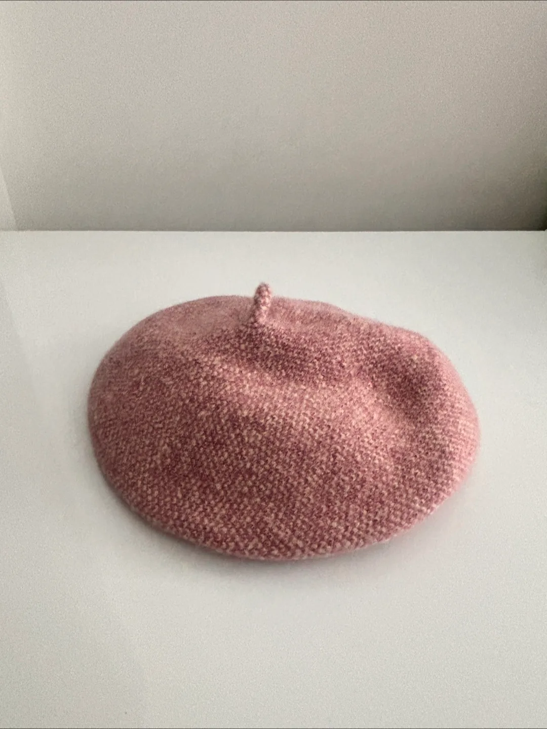 Women’s Hats image indicator(5)