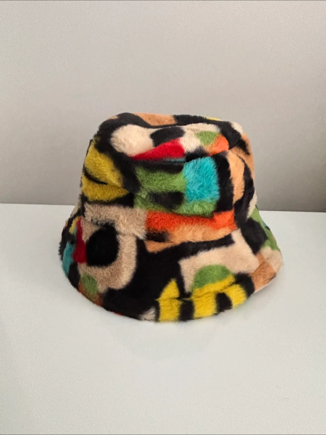 Women’s Hats image indicator(2)