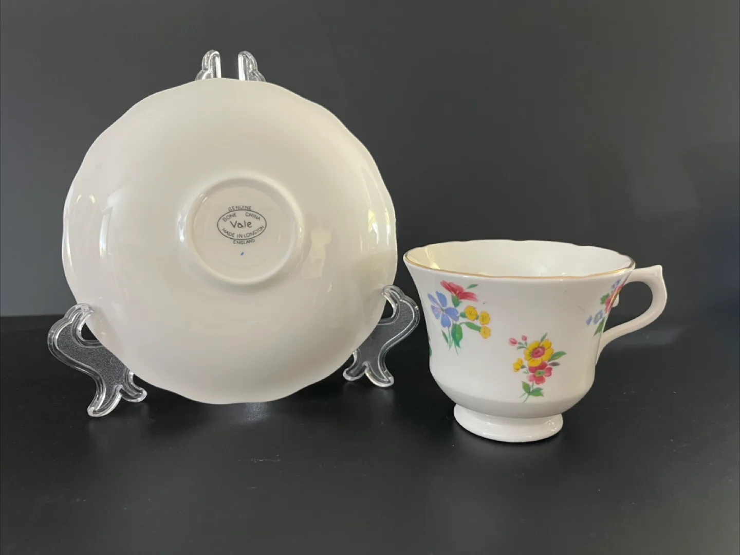 Vale Bone China Tea Cup & Saucer Set image indicator(5)