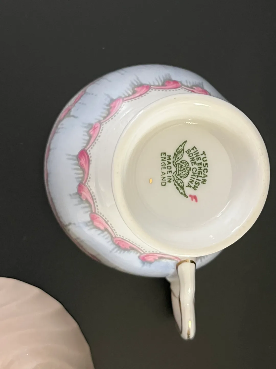 Set of 3 Vintage Tea Cups image indicator(8)