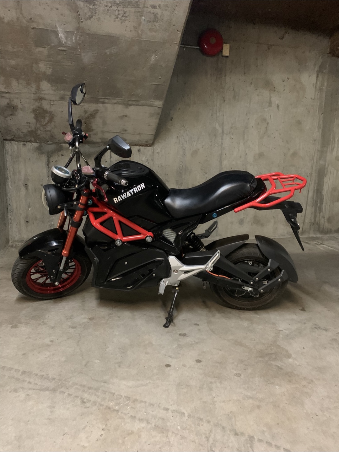 Rawatron Electric Motorcycle - 899.7 km