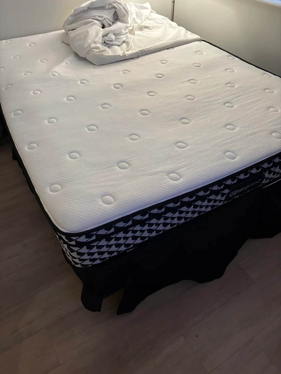 Queen size mattress, box spring and bedframe thumbnail