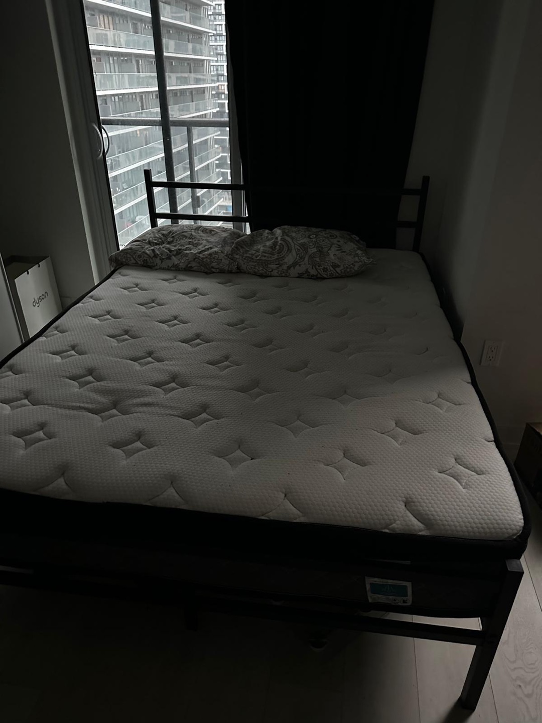 Queen Size Mattress - photo 2