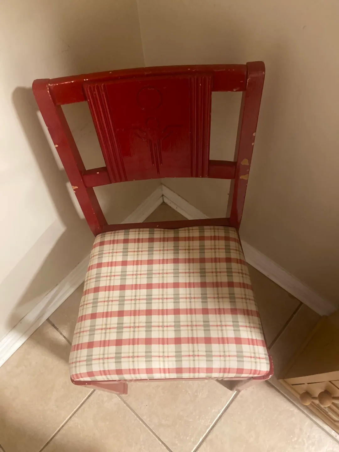 Vintage Red Accent Chair image indicator(3)