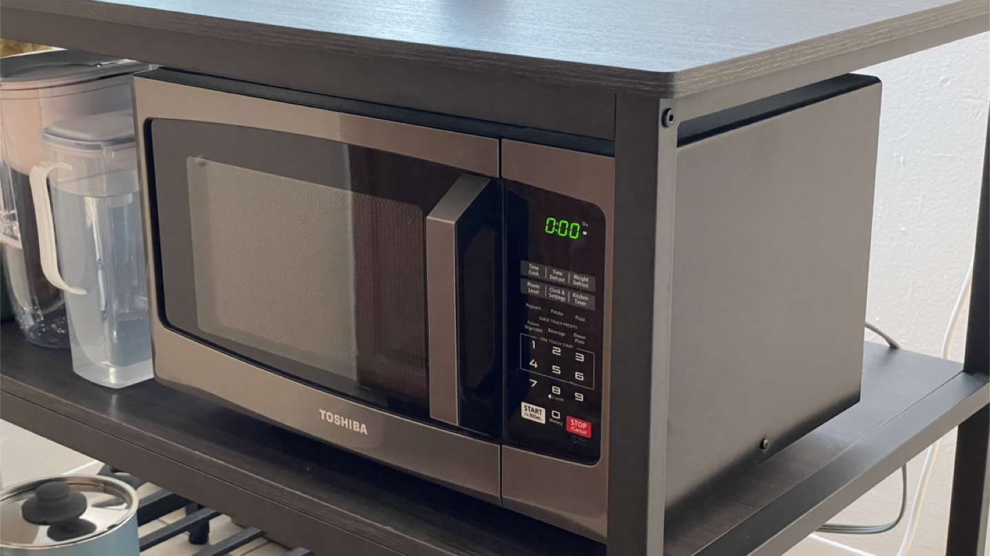 Toshiba Microwave Oven - photo 2