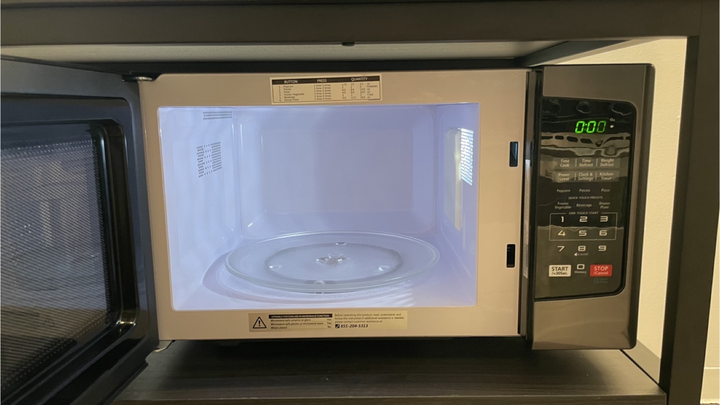 Toshiba Microwave Oven - photo 3