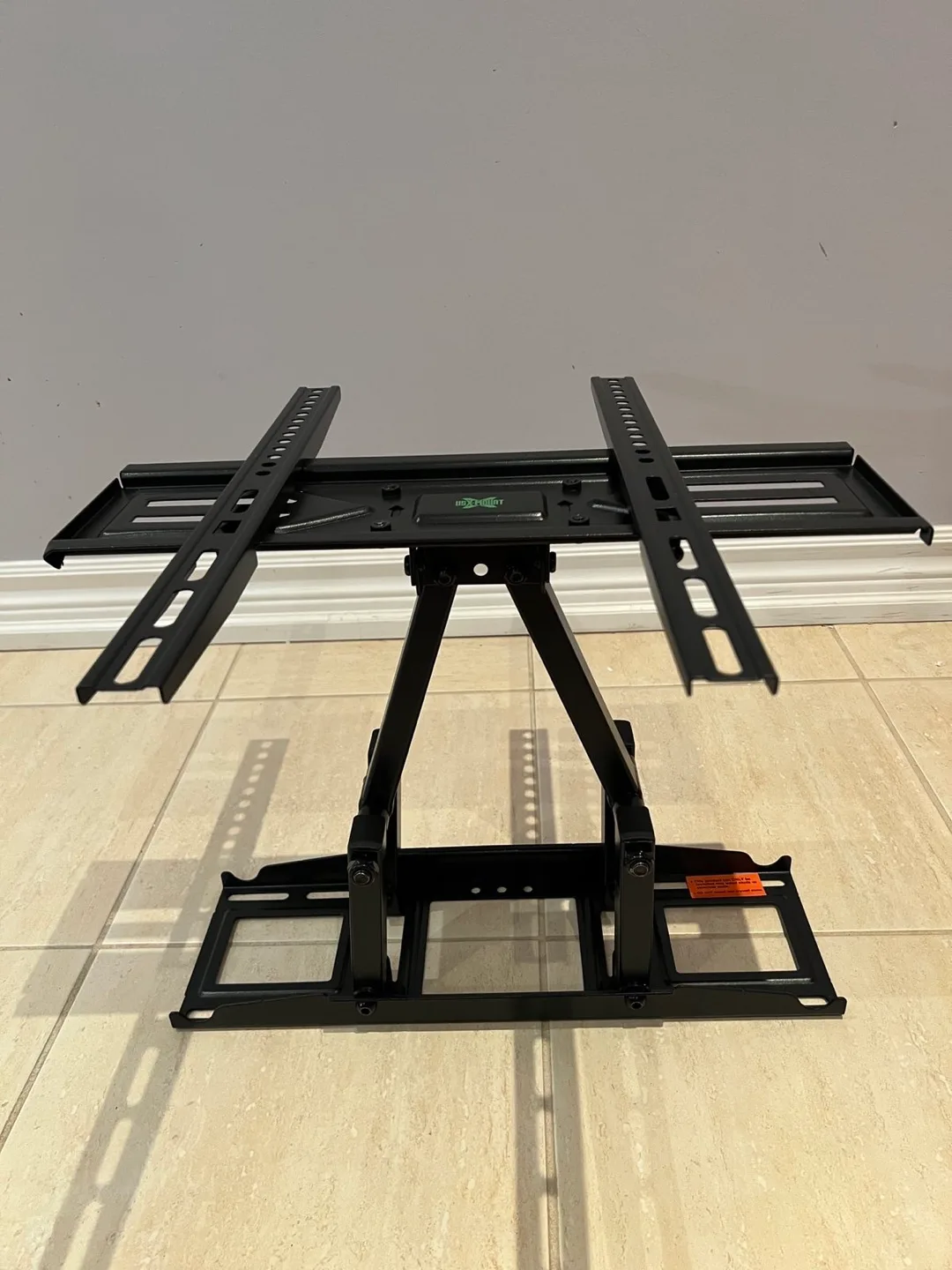 USX MOUNT Full Motion TV Wall Mount thumbnail