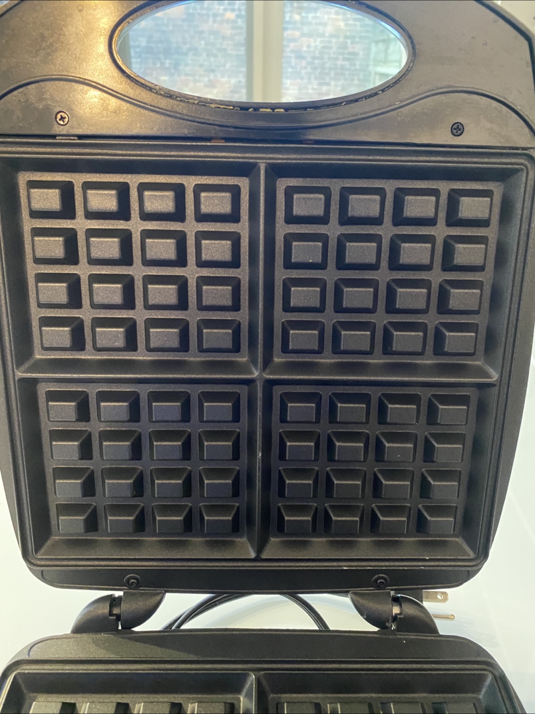 Hamilton Beach Waffle Maker - photo 3